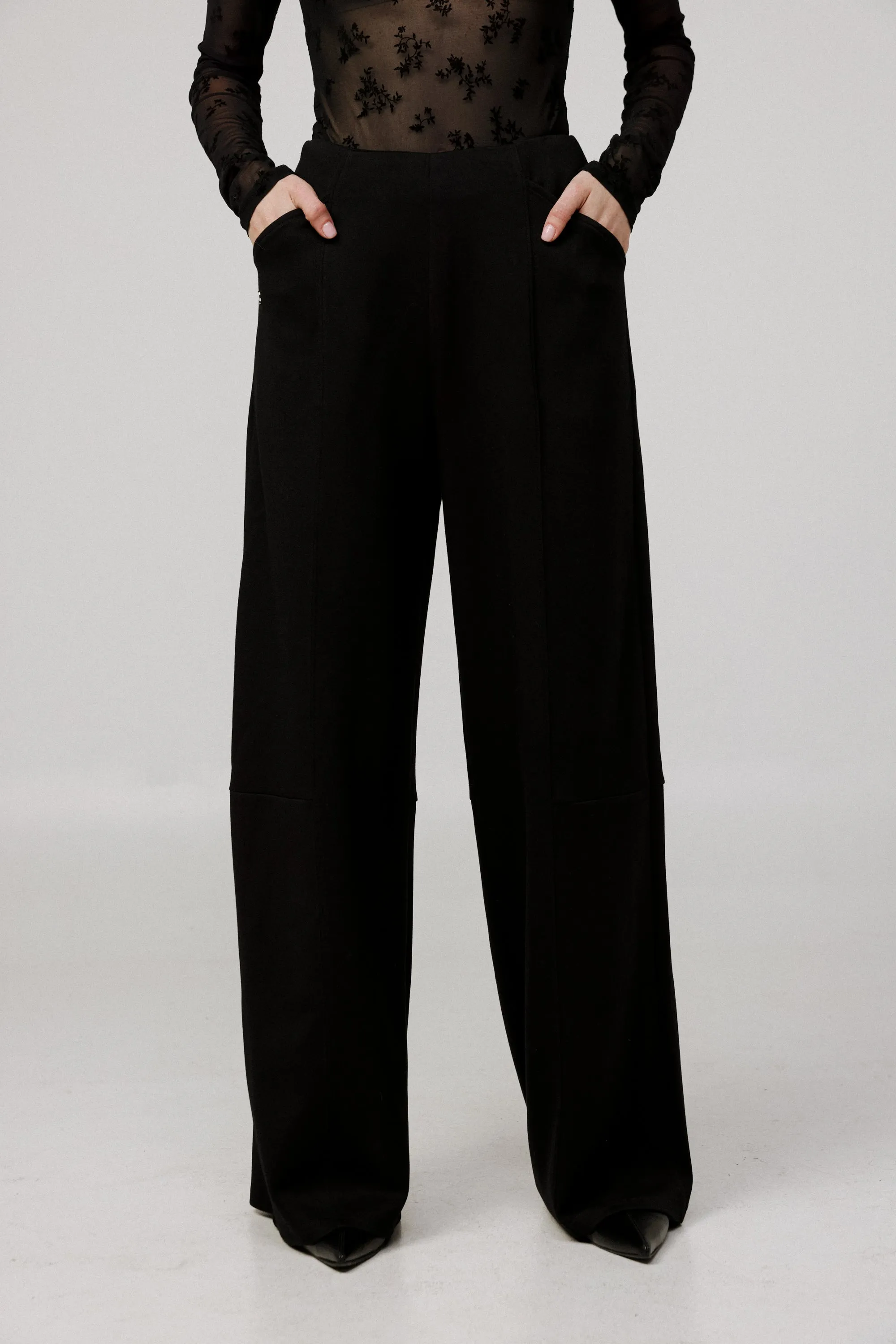 Biscuit Black Bottoms