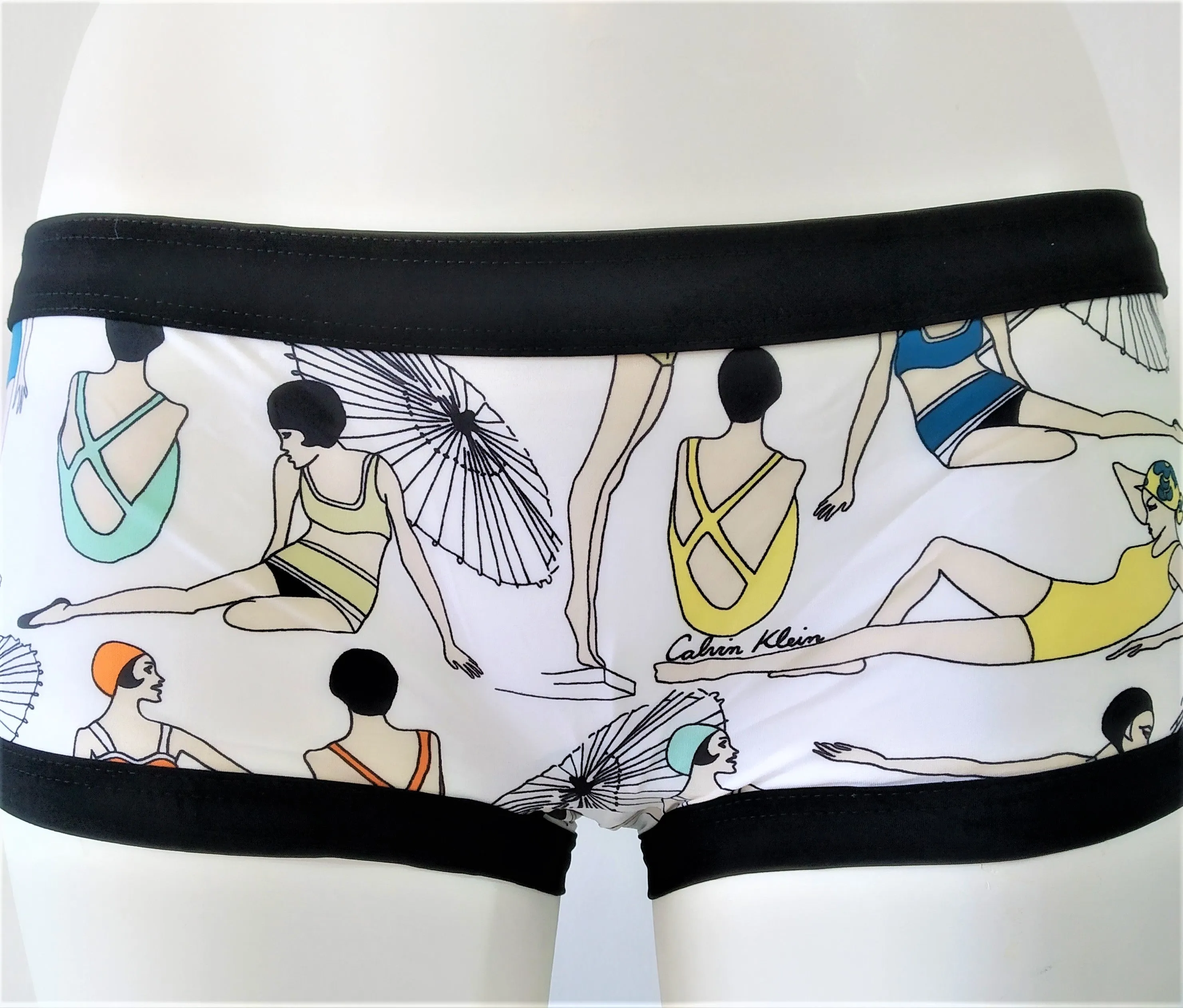Calvin on vacation, bandeau & shorty