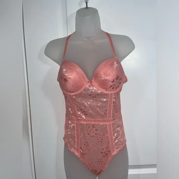 Carrie Amber Intimates Lingerie Bodysuit Pink Floral Lace Cut Outs Size Medium