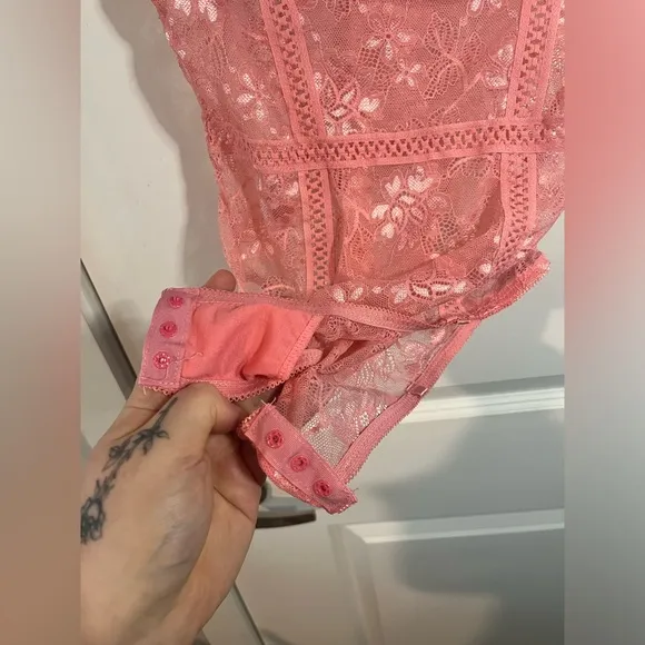 Carrie Amber Intimates Lingerie Bodysuit Pink Floral Lace Cut Outs Size Medium
