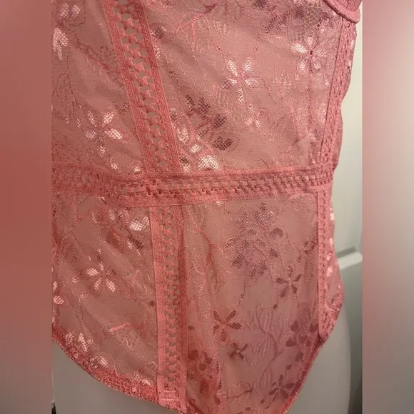 Carrie Amber Intimates Lingerie Bodysuit Pink Floral Lace Cut Outs Size Medium