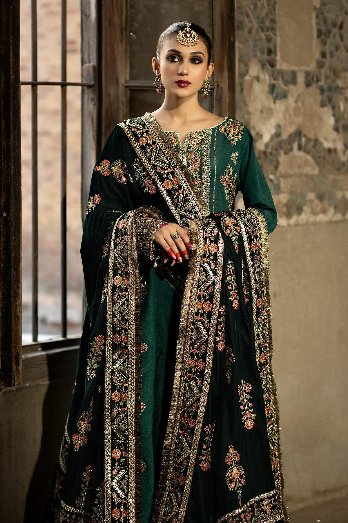 Classic Dark Green Embroidered Pakistani Wedding Dress Shawl Frock