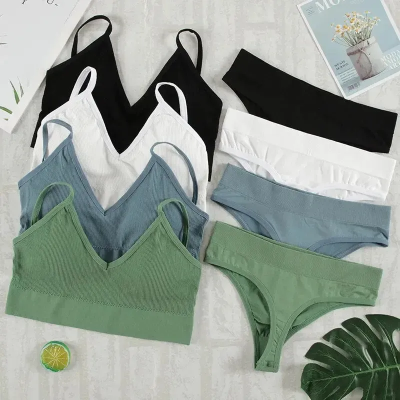 Comfortable Wireless Ribbed Bra Thong Set