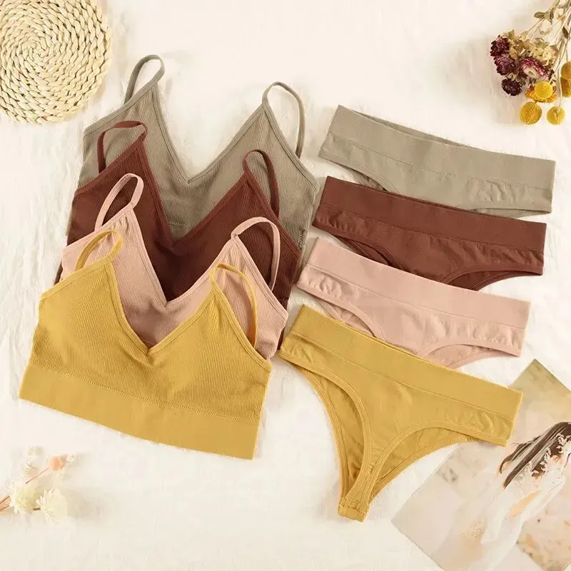 Comfortable Wireless Ribbed Bra Thong Set