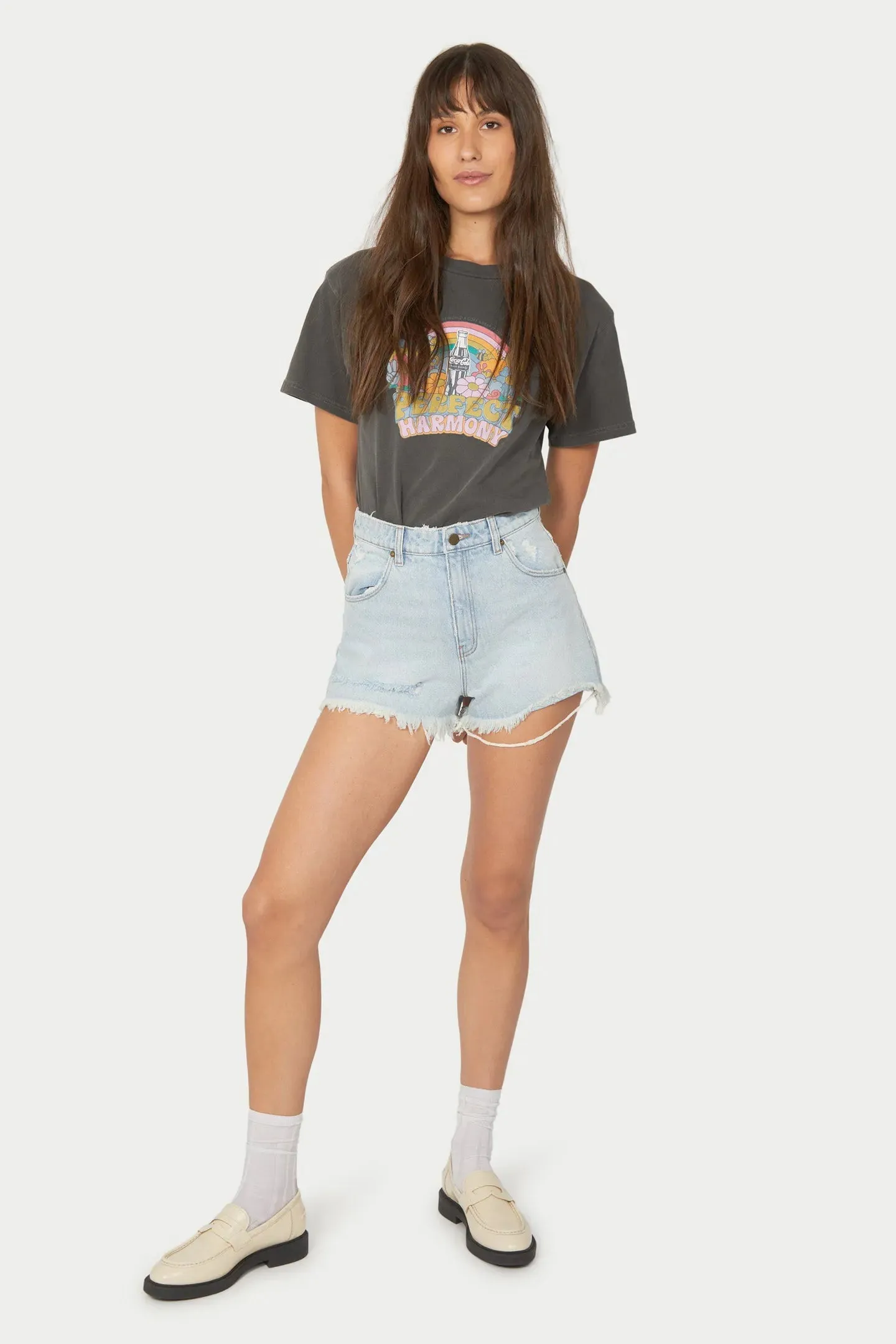 Dusters Short in Layla Bleach