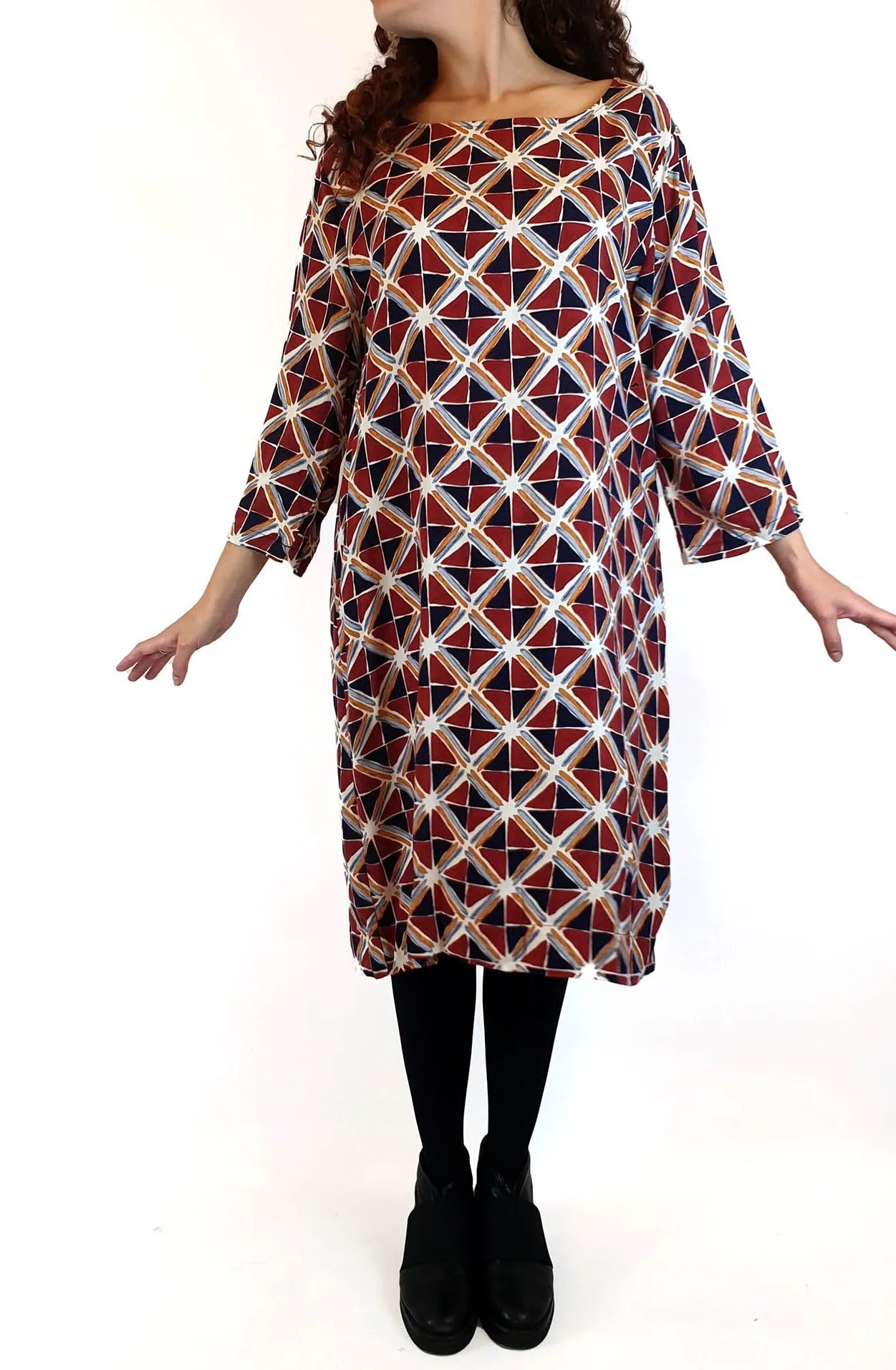 Elm red and blue-dominant unique print long sleeve dress size 10