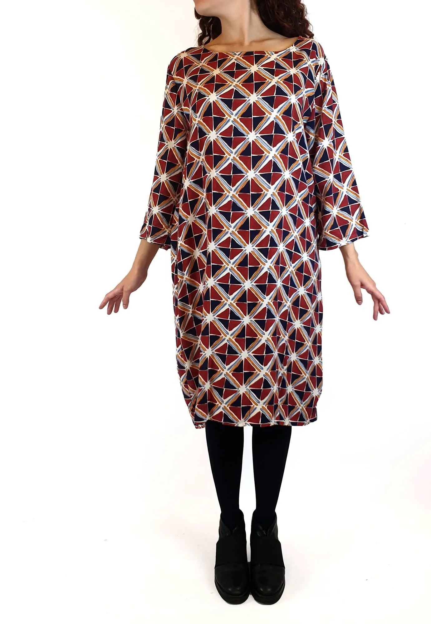 Elm red and blue-dominant unique print long sleeve dress size 10