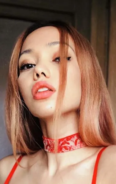 Foxy Cleopatra Choker - Red