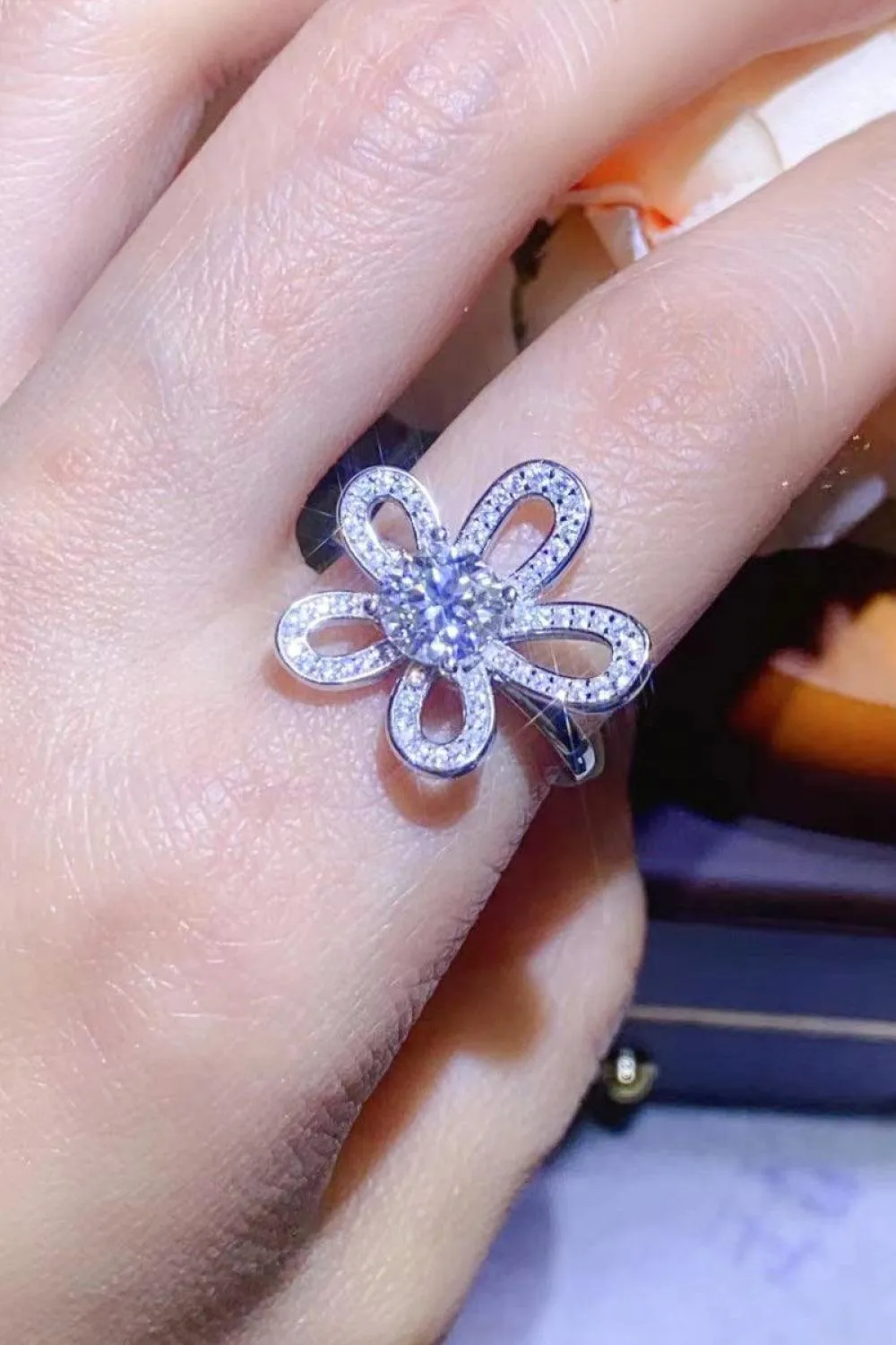 Hazel Blues® | 1 Carat Moissanite Flower-Shape Open Ring