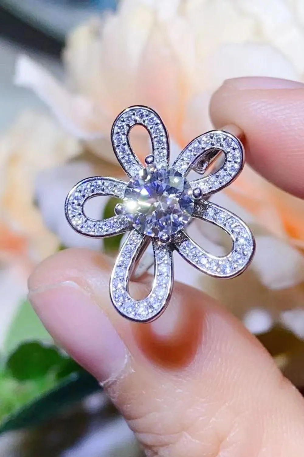 Hazel Blues® | 1 Carat Moissanite Flower-Shape Open Ring