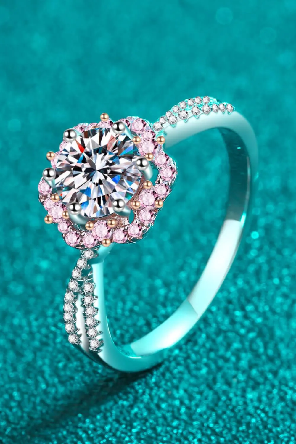 Hazel Blues® | 1 Carat Moissanite Flower-Shaped Crisscross Ring