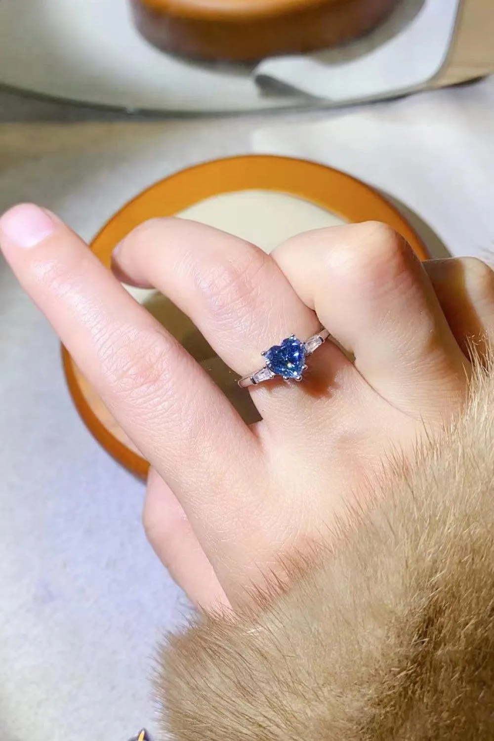 Hazel Blues® | 1 Carat Moissanite Heart-Shaped Platinum-Plated Ring in Blue