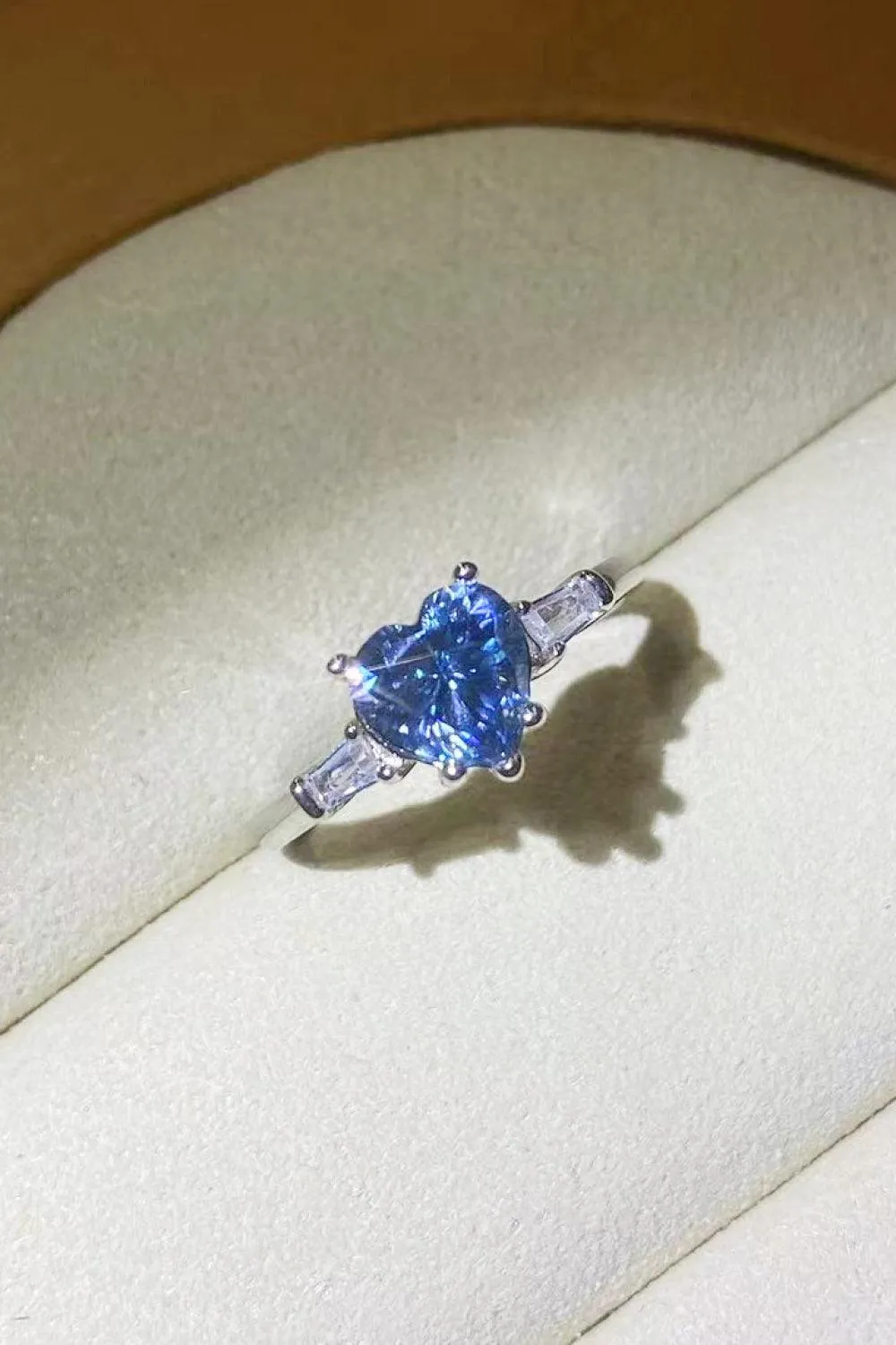 Hazel Blues® | 1 Carat Moissanite Heart-Shaped Platinum-Plated Ring in Blue