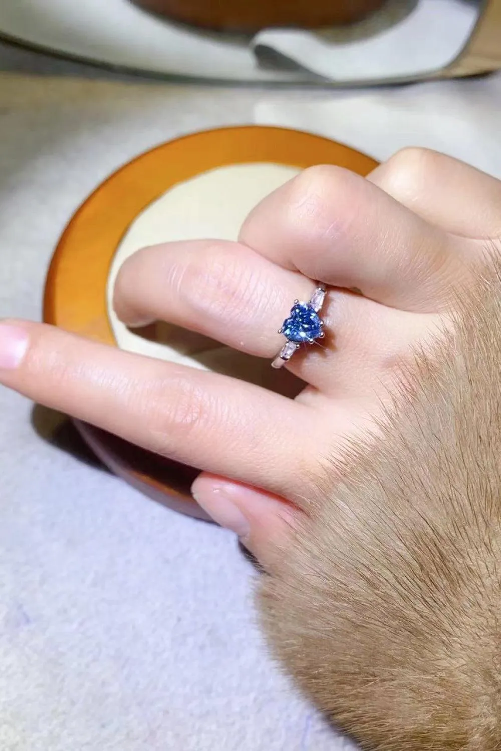 Hazel Blues® | 1 Carat Moissanite Heart-Shaped Platinum-Plated Ring in Blue