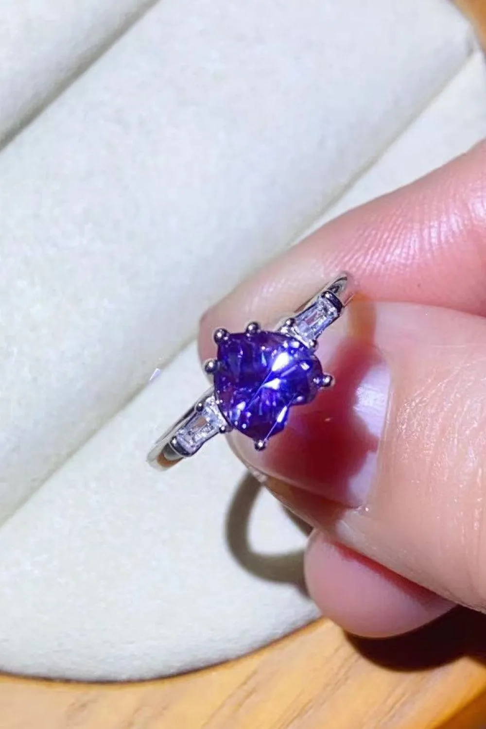 Hazel Blues® | 1 Carat Moissanite Heart-Shaped Platinum-Plated Ring in Purple