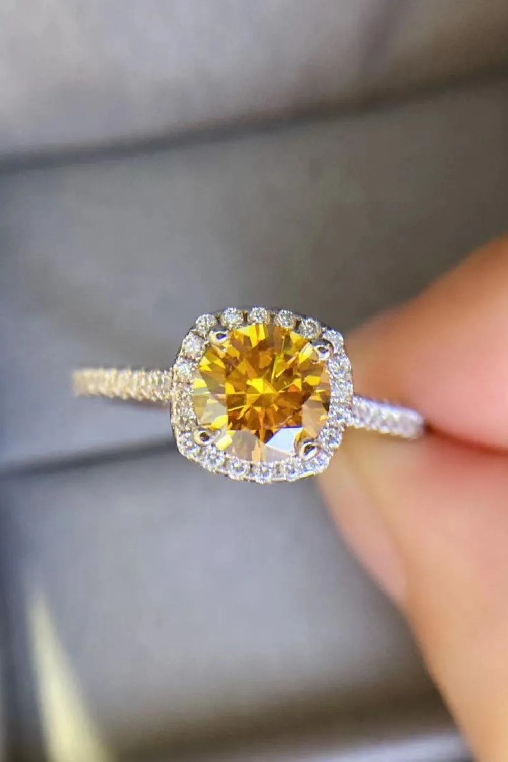Hazel Blues® | Feel Your Love 3 Carat Moissanite Ring