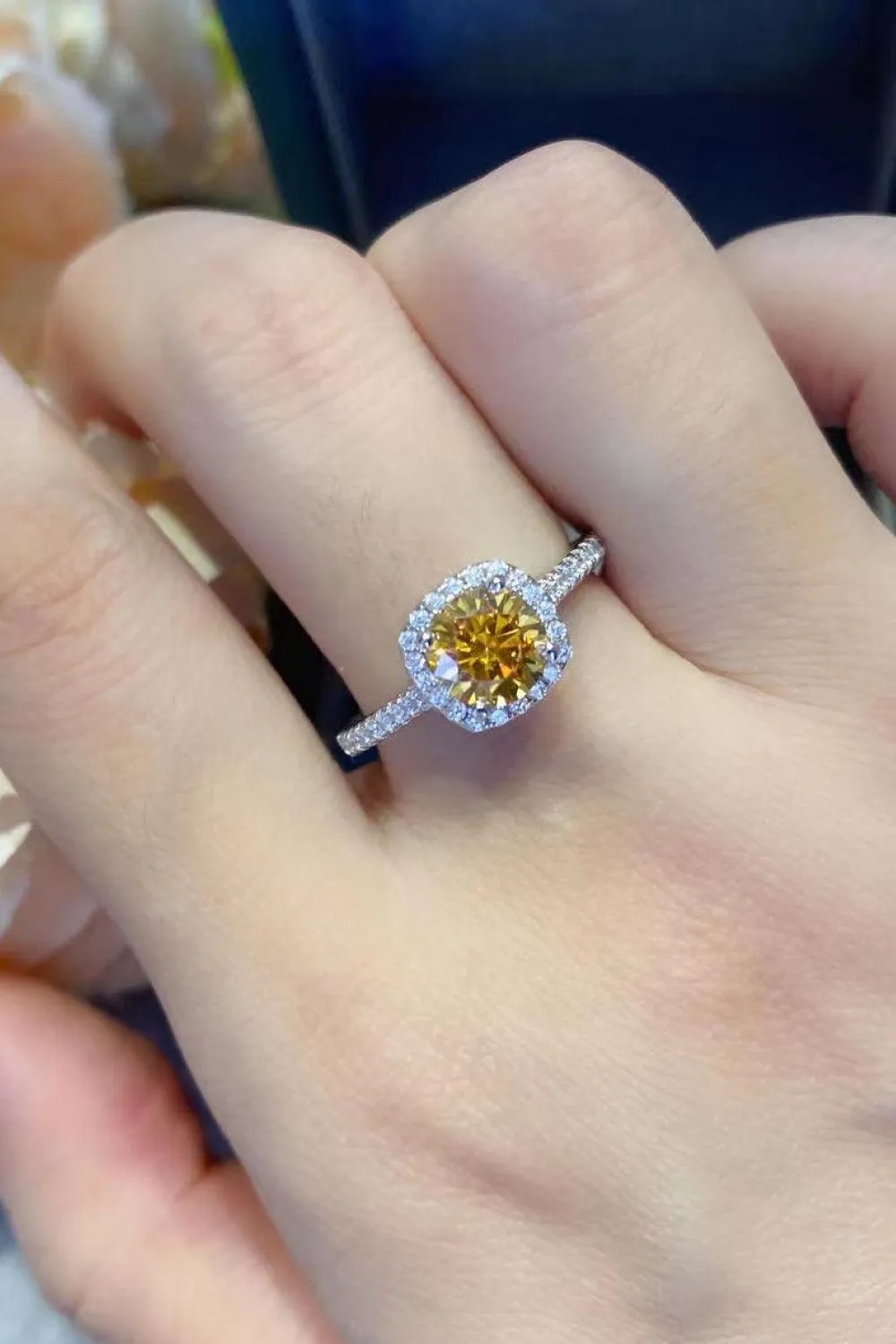 Hazel Blues® | Feel Your Love 3 Carat Moissanite Ring