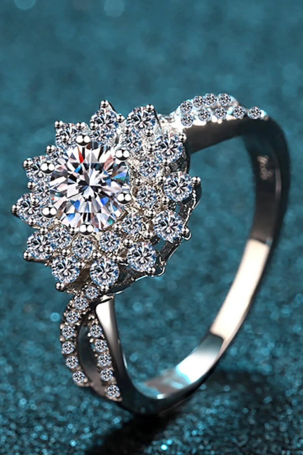 Hazel Blues® | Moissanite Flower-Shape Split Shank Ring