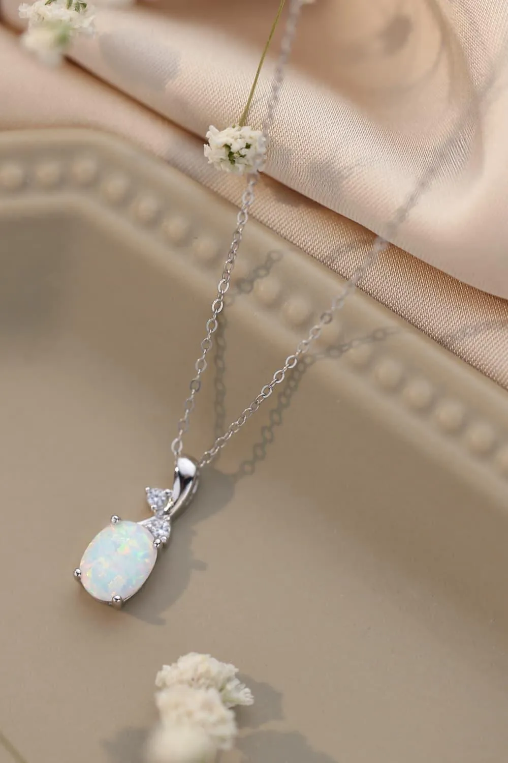 Hazel Blues® |  Opal Oval Pendant Chain Necklace