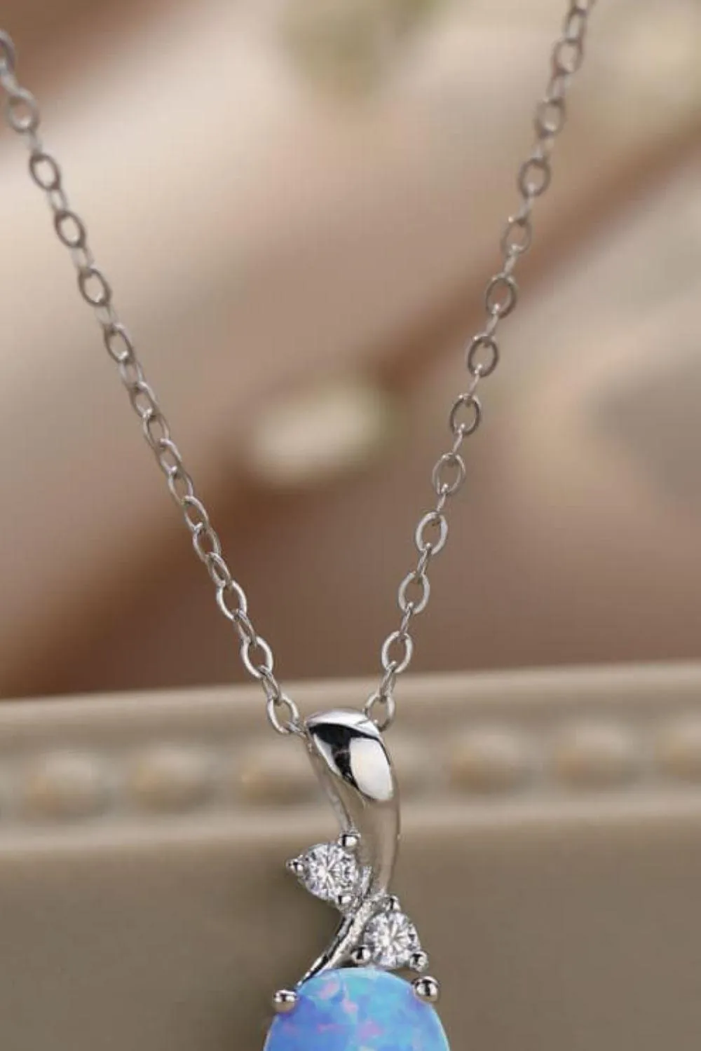 Hazel Blues® |  Opal Oval Pendant Chain Necklace