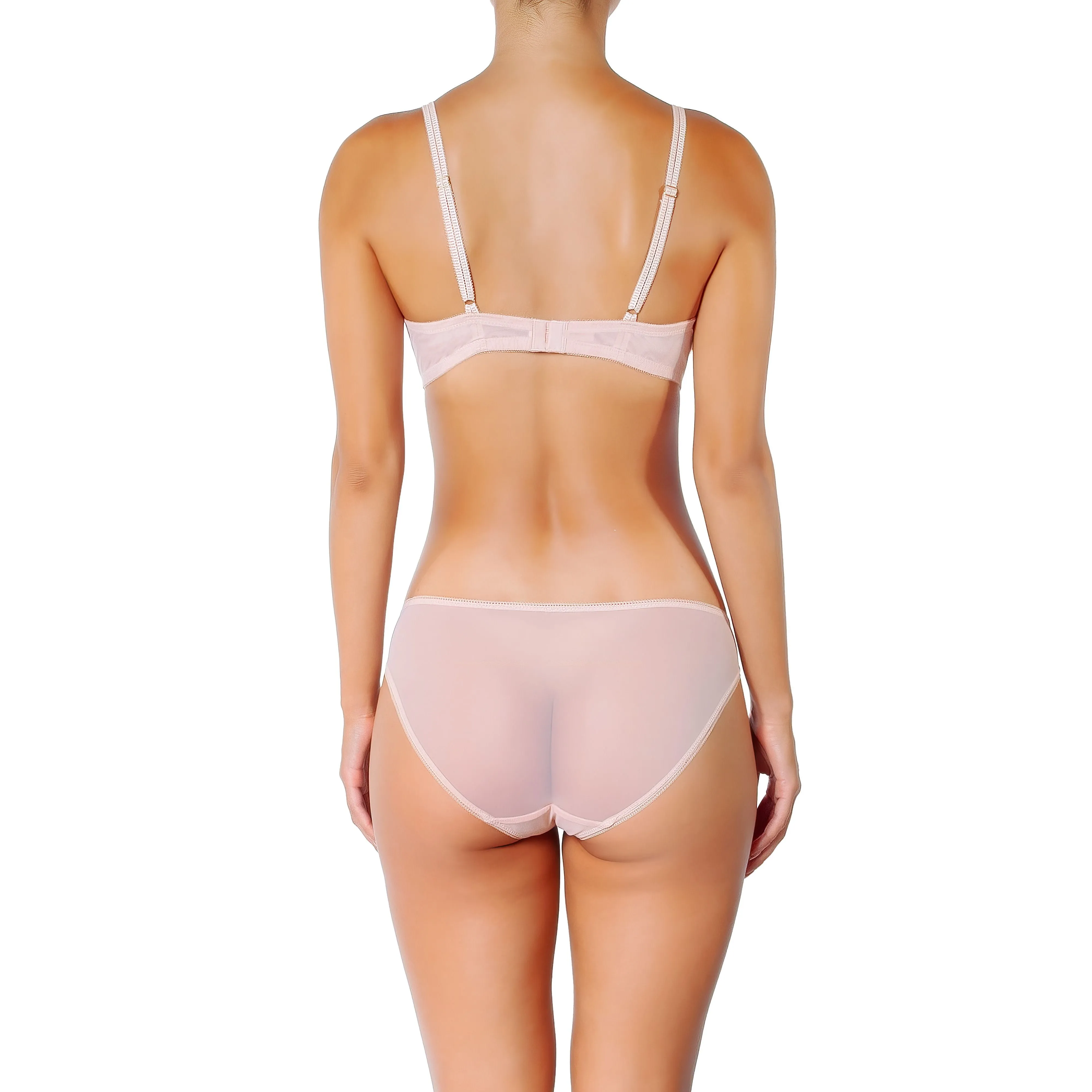 HUIT ROMANTIQUE BRIEF