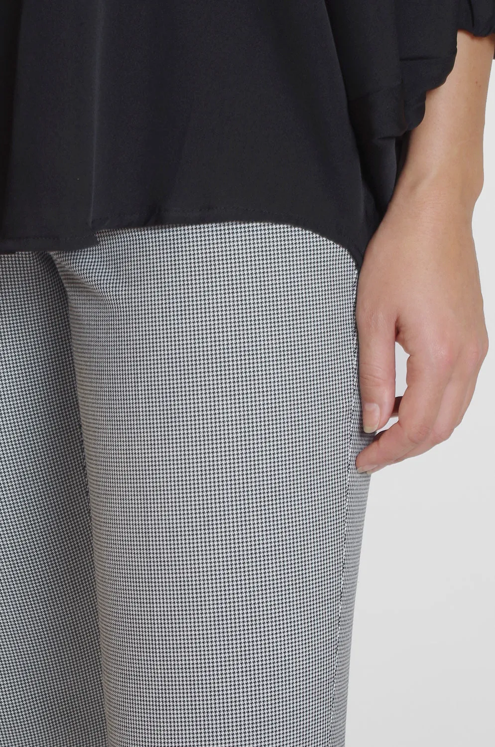 Jezebelle Pant - Museum Check: FINAL SALE