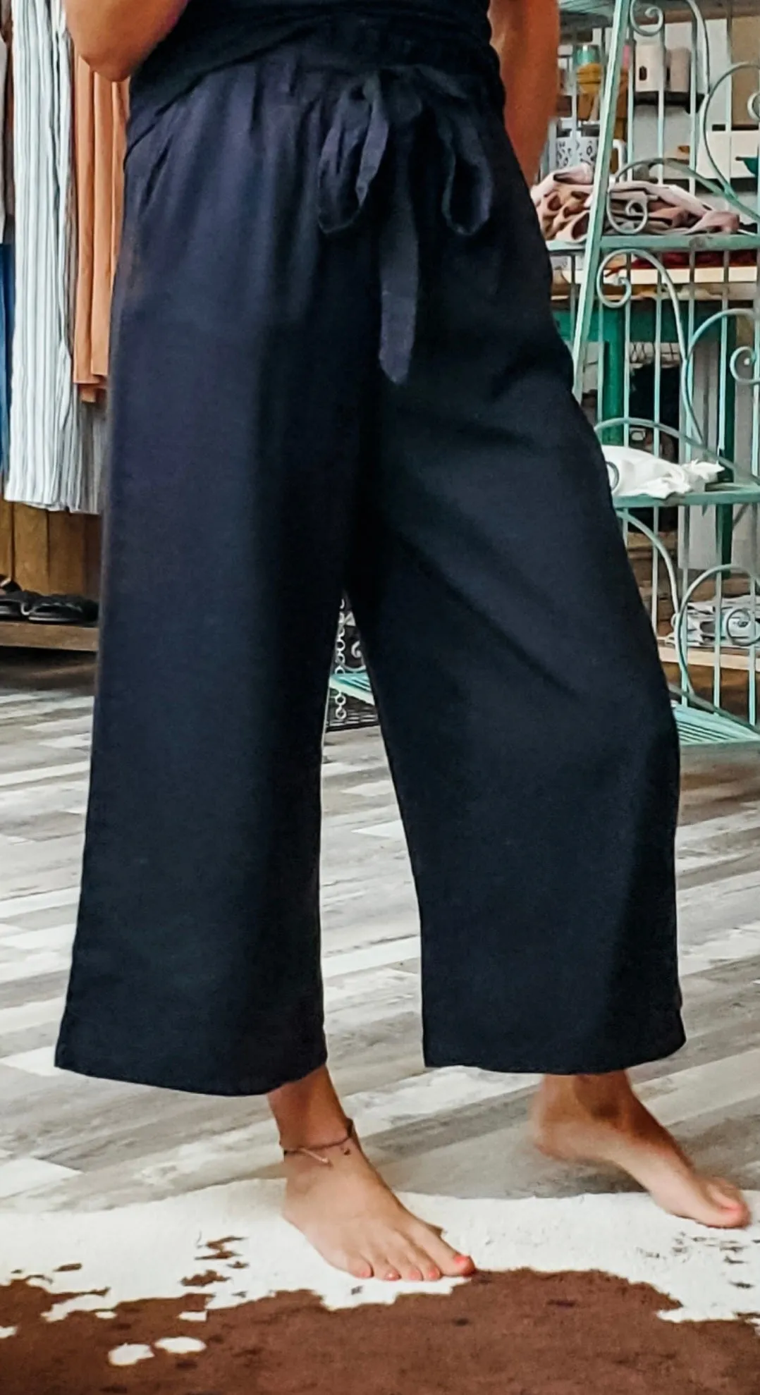 Kelly Black Dress Up Crop Pant