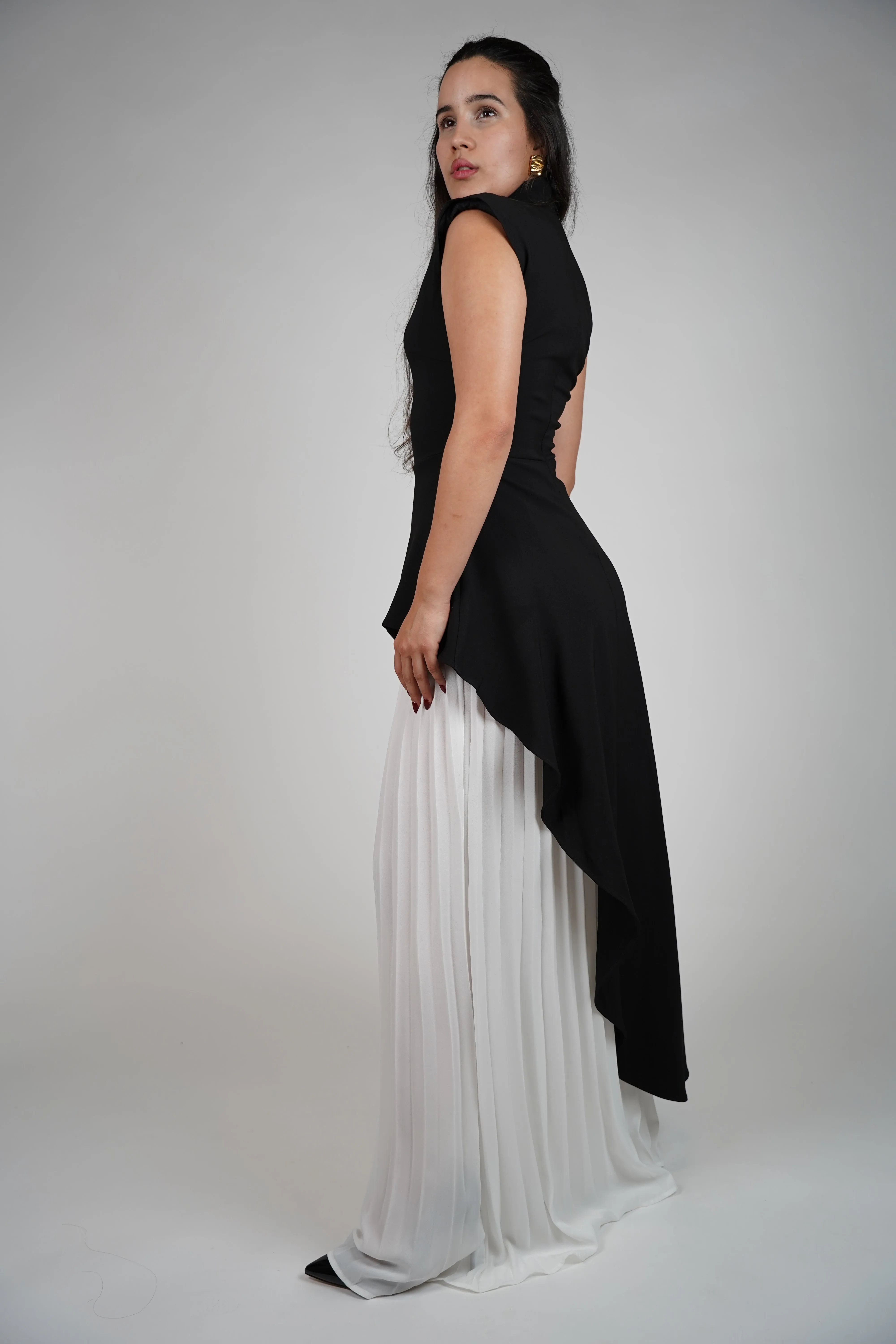 Kima Elegant Set – Structured Meets Flowing for Elevated Impact