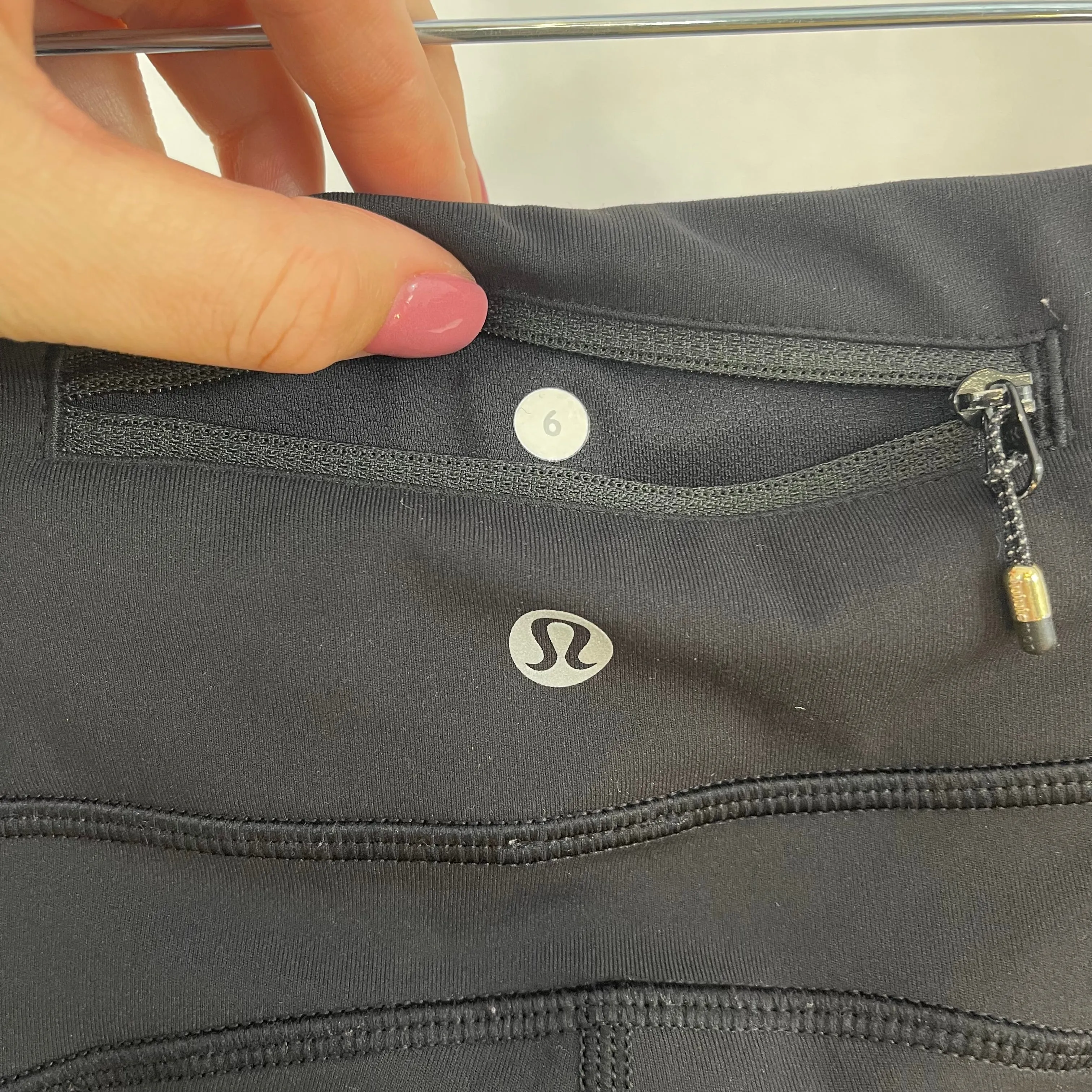 Lululemon Black Ankle Ruched Leggings size 6