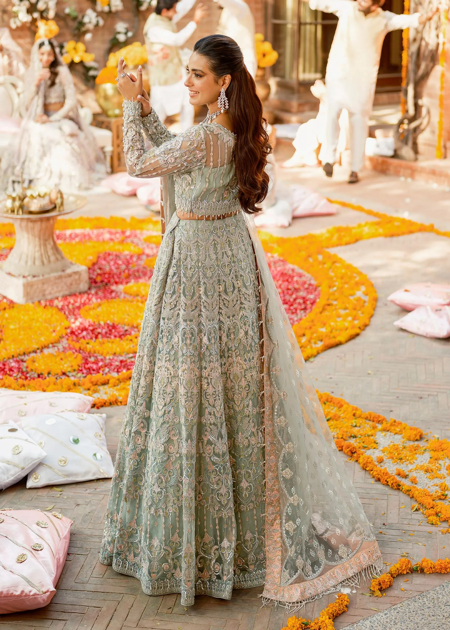 Pakistani Lehenga Choli and Dupatta Dress for Wedding