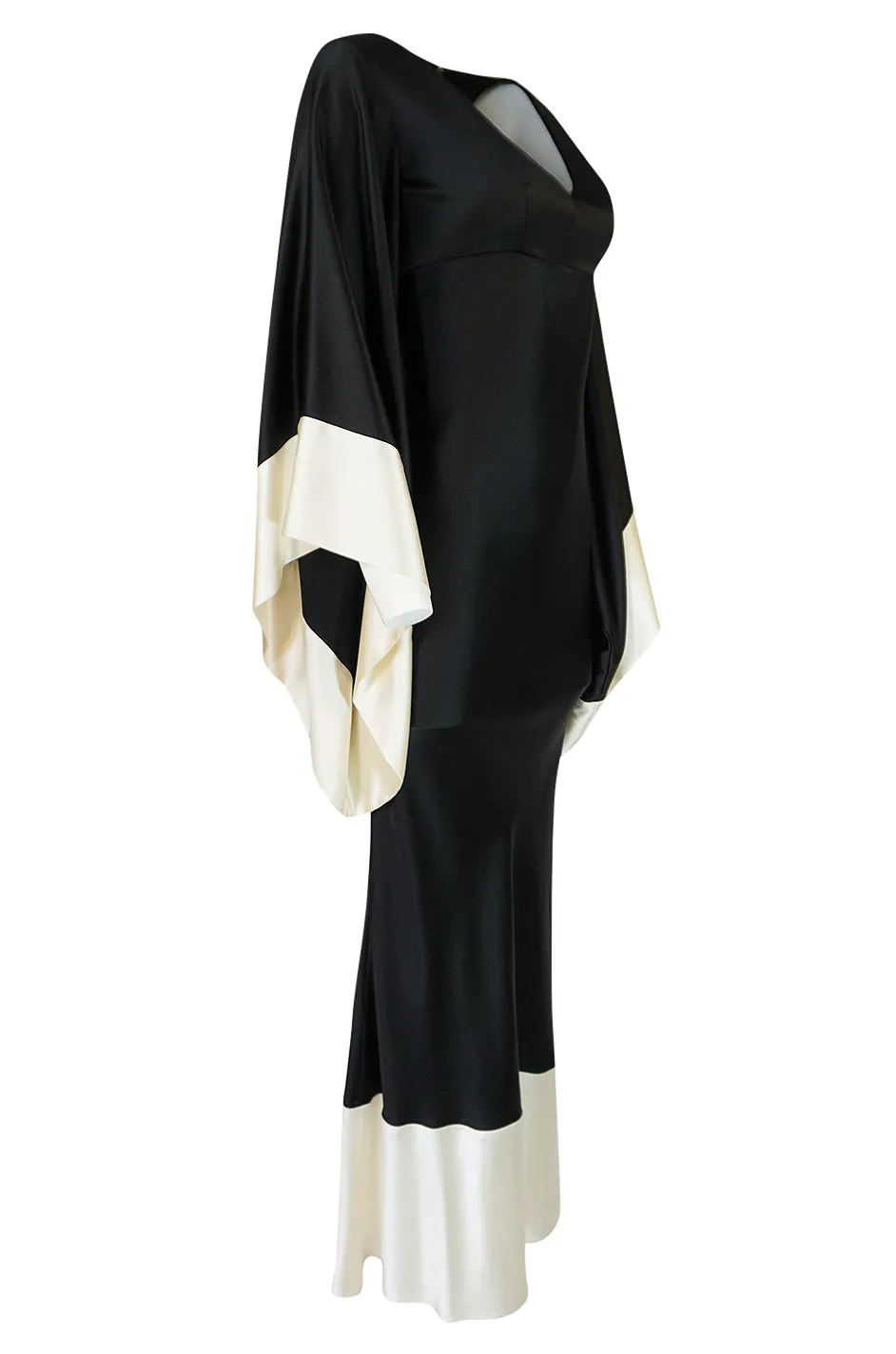 Recent Alexander McQueen Kimono Sleeve Black & White Silk Dress