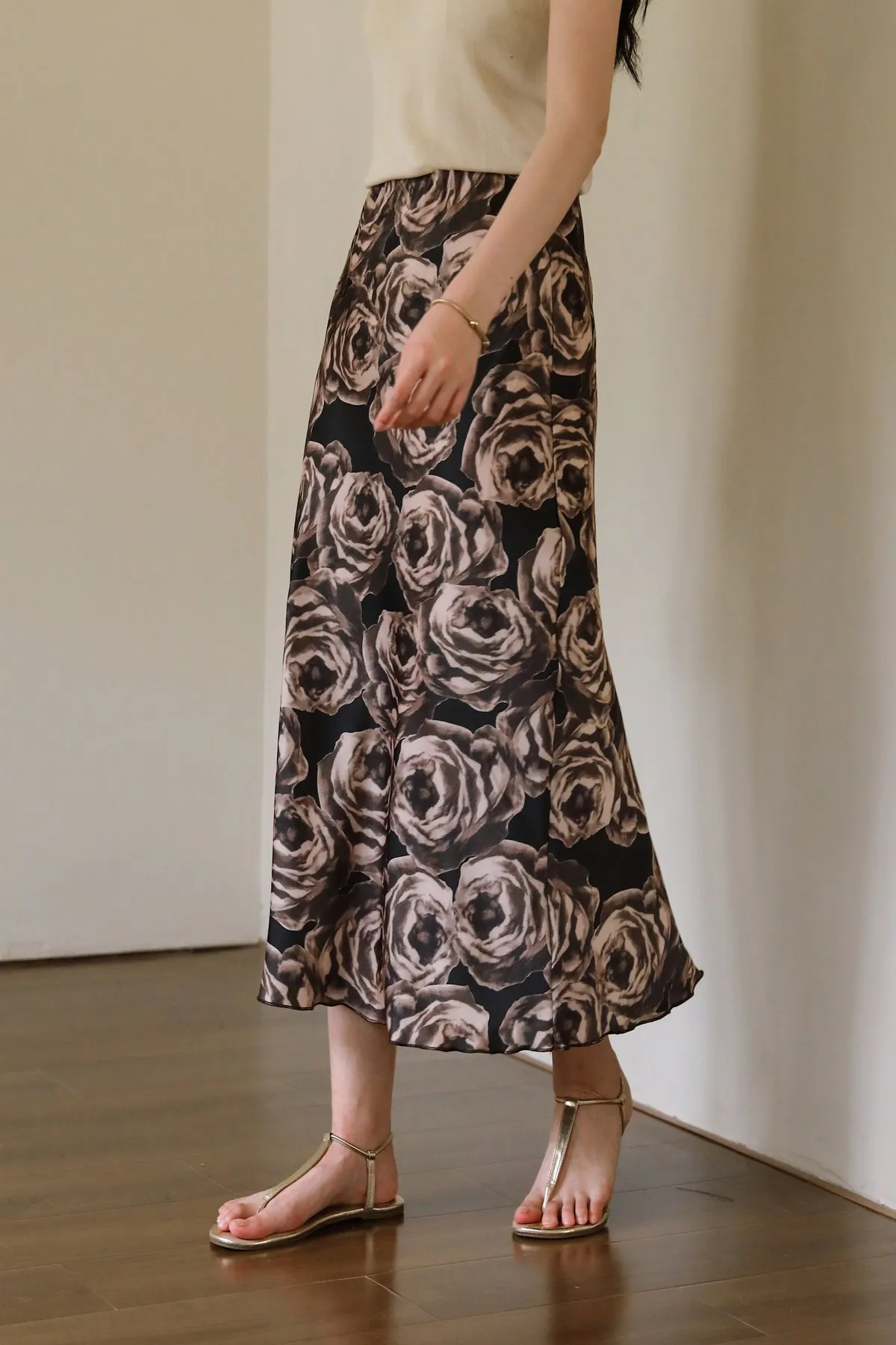 Rose Satin Anti-Wrinkle Skirt
