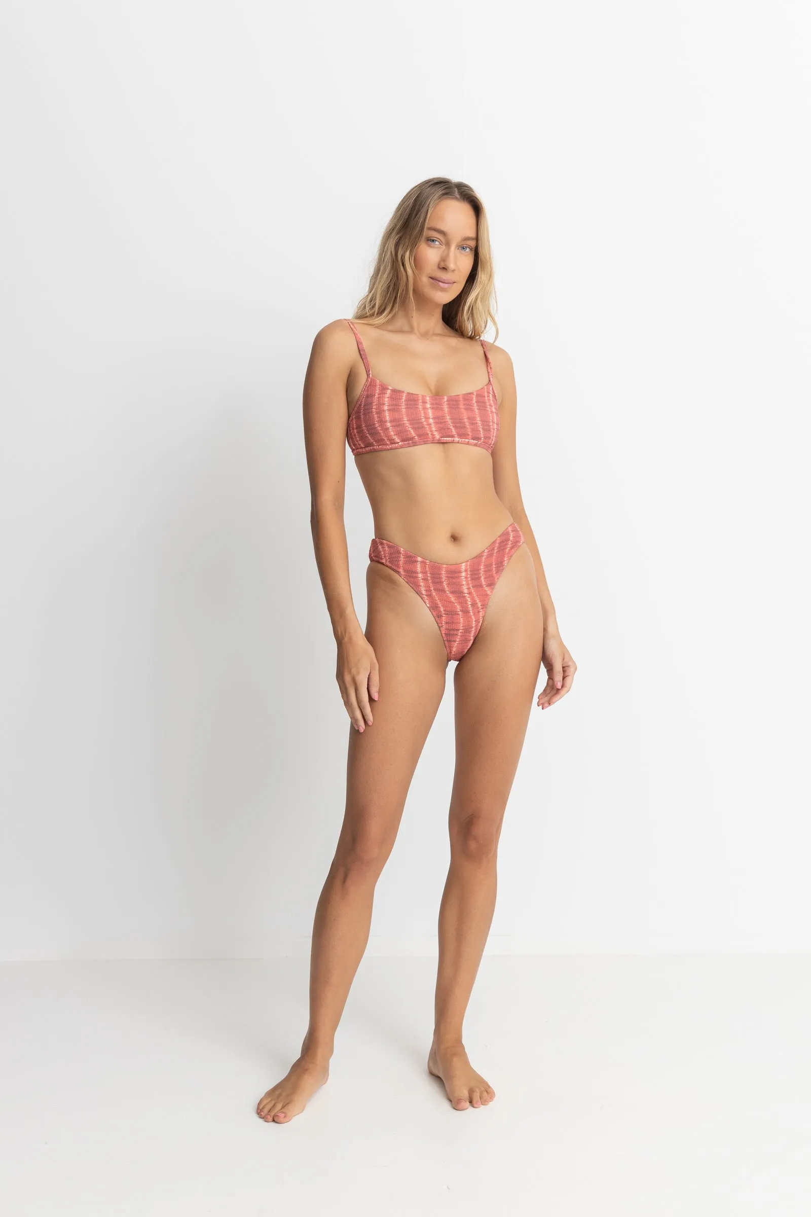 SAHARA TIE DYE CROP TOP - RED
