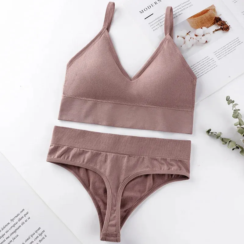 Sexy Yoga Lingerie Set - Seamless Top Women's Underwear with Thong Panties, Sports Bra, G-String Brassiere, Low Back Bralette, Sport Bra Set