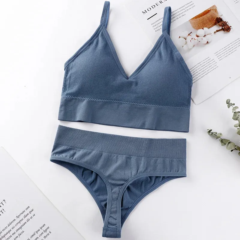 Sexy Yoga Lingerie Set - Seamless Top Women's Underwear with Thong Panties, Sports Bra, G-String Brassiere, Low Back Bralette, Sport Bra Set