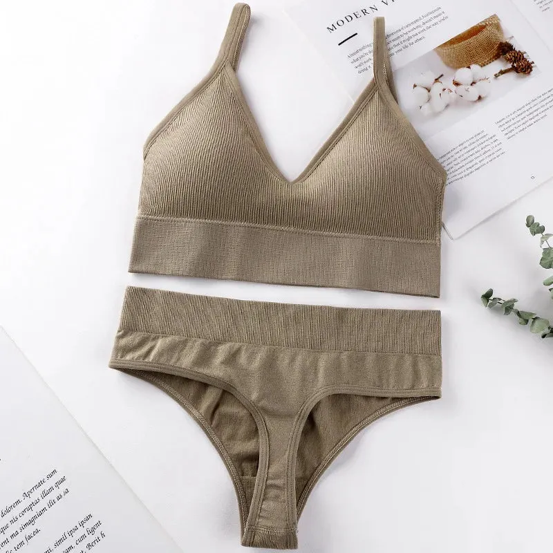 Sexy Yoga Lingerie Set - Seamless Top Women's Underwear with Thong Panties, Sports Bra, G-String Brassiere, Low Back Bralette, Sport Bra Set