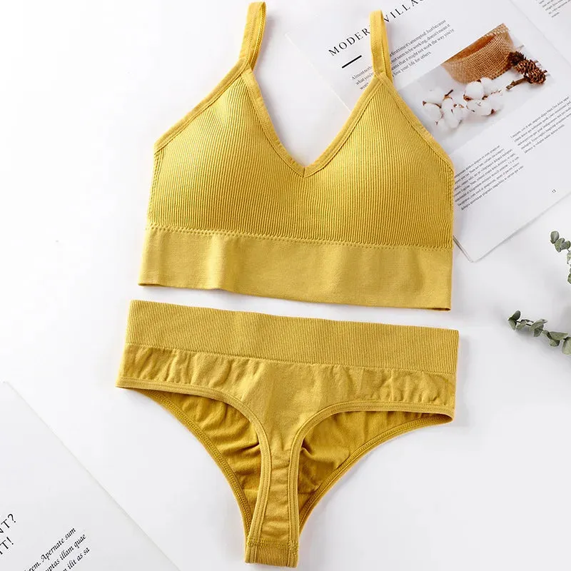 Sexy Yoga Lingerie Set - Seamless Top Women's Underwear with Thong Panties, Sports Bra, G-String Brassiere, Low Back Bralette, Sport Bra Set