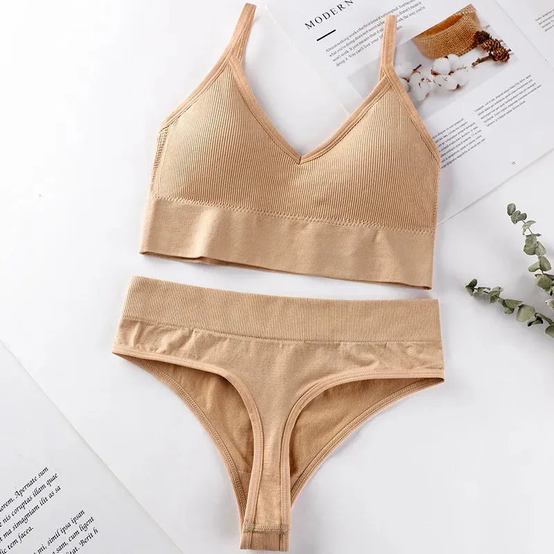 Sexy Yoga Lingerie Set - Seamless Top Women's Underwear with Thong Panties, Sports Bra, G-String Brassiere, Low Back Bralette, Sport Bra Set
