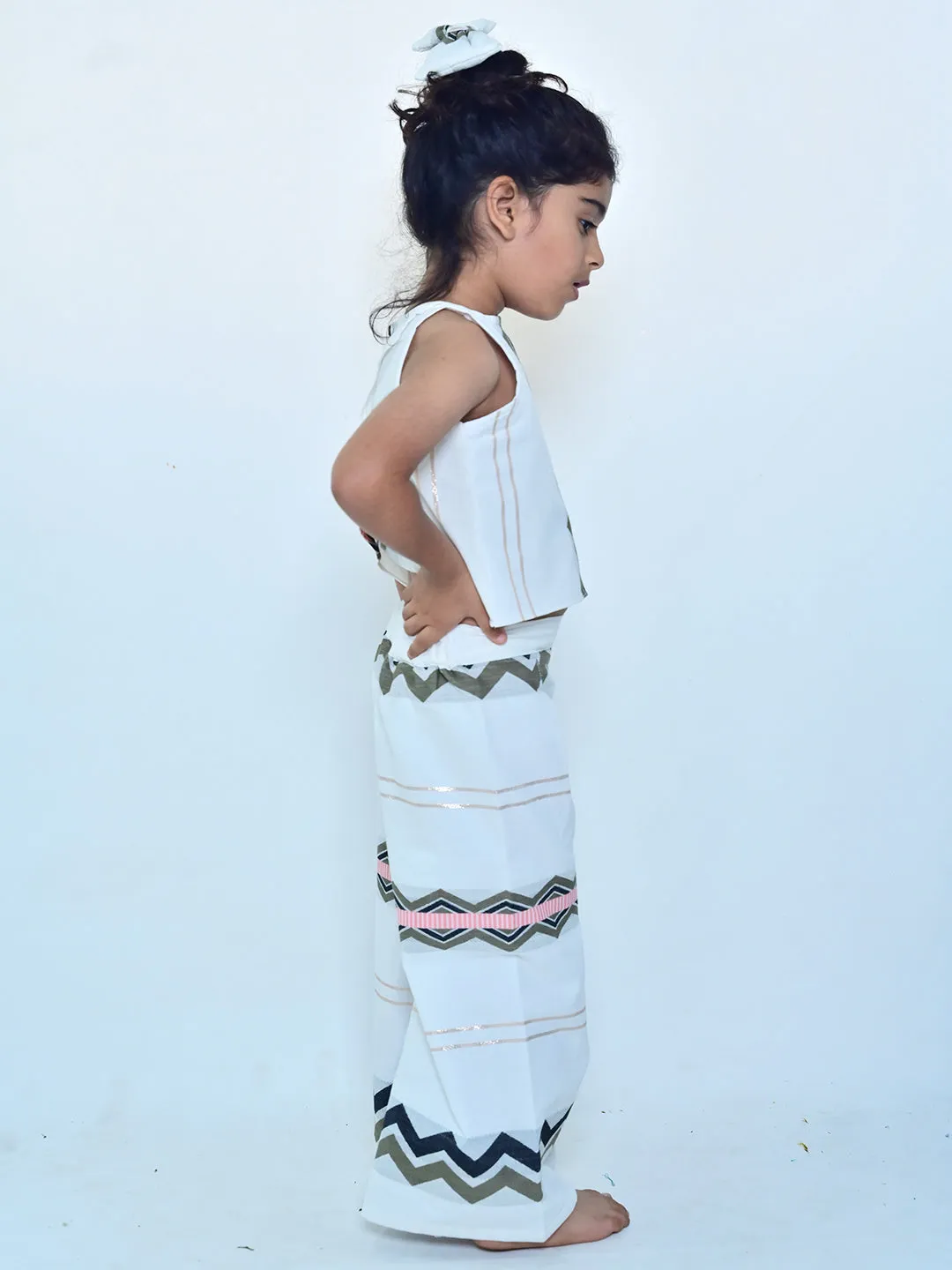 Sleek Geometric Set