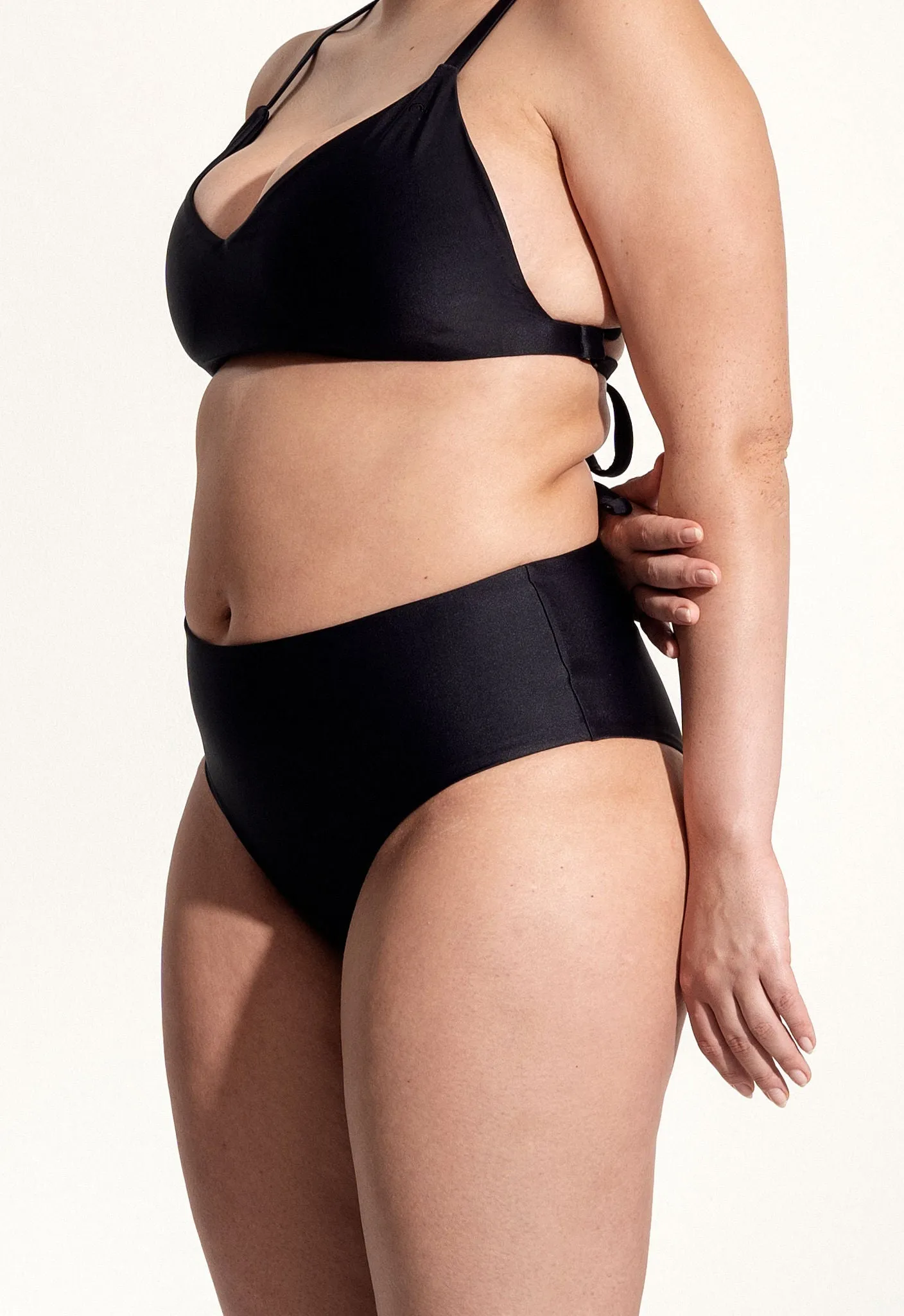 Surf Bikini Bottom "Fugu" in black