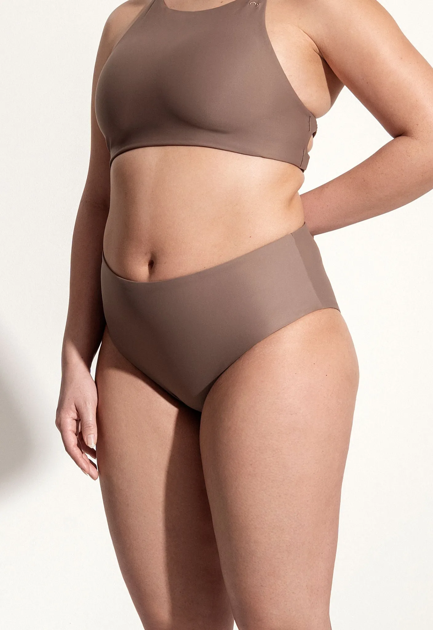 Surf Bikini Bottom "Fugu" in brown