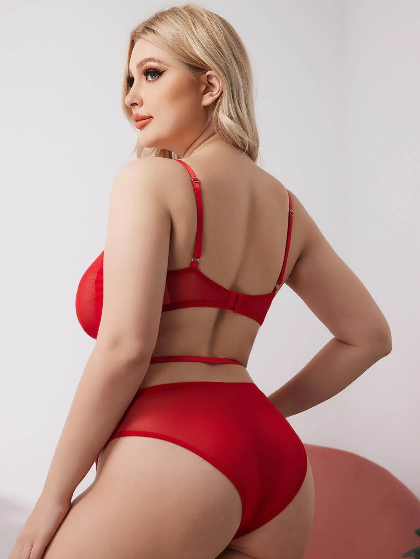 Three Point Underwear And Garter Belt Hollow Perspective Suit