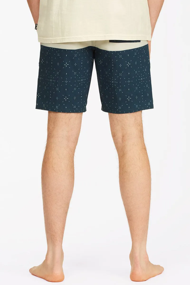 Tribong Lo Tides Boardies