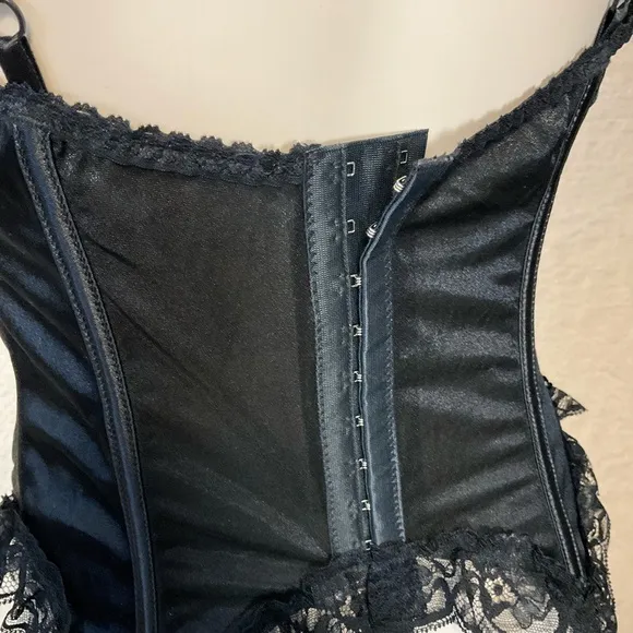 VINTAGE Lingerie Set sz Small Fit Lace Bustier Matching Panties Black NWT