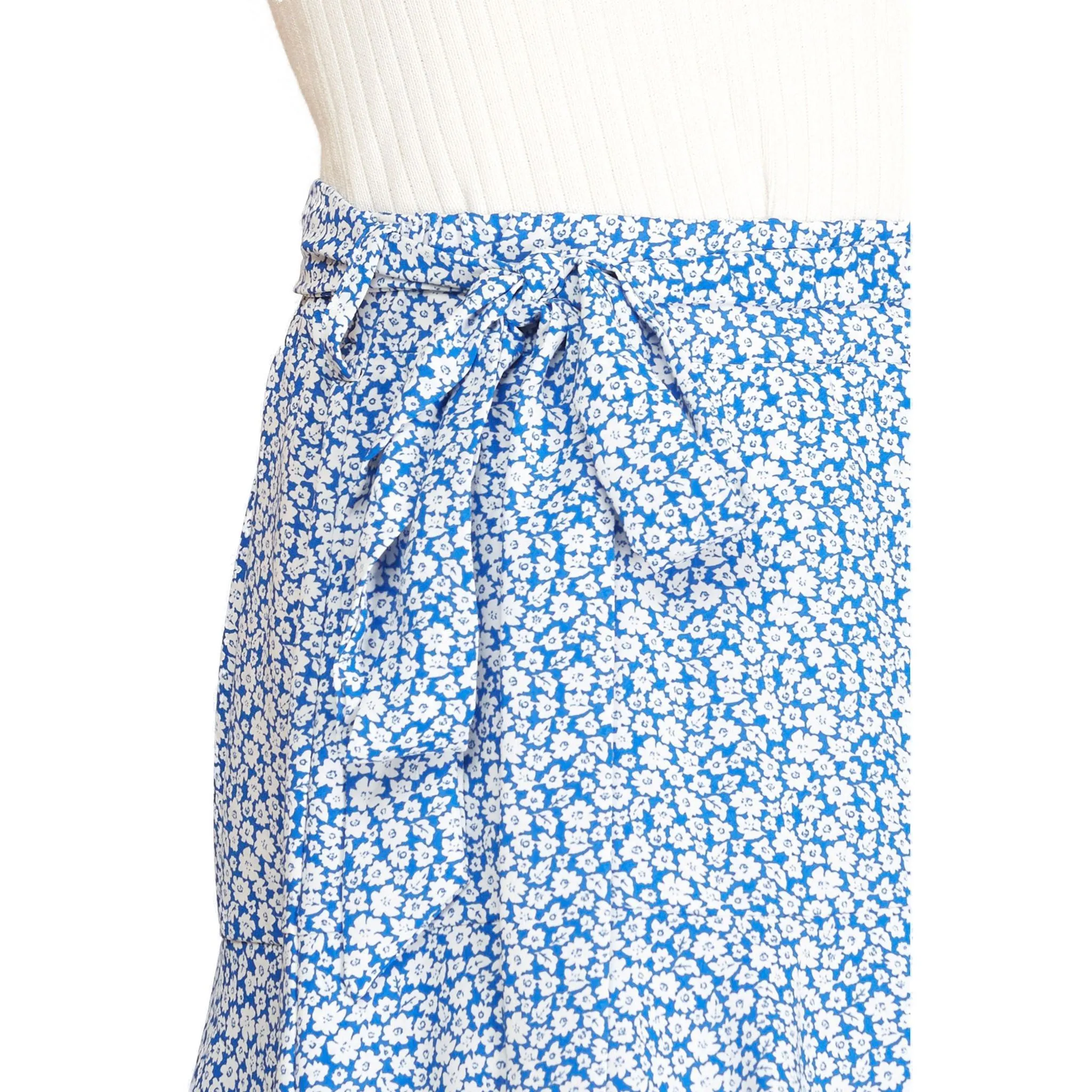 Women's Elegant Black Floral Ruffle Skort - Feminine & Versatile