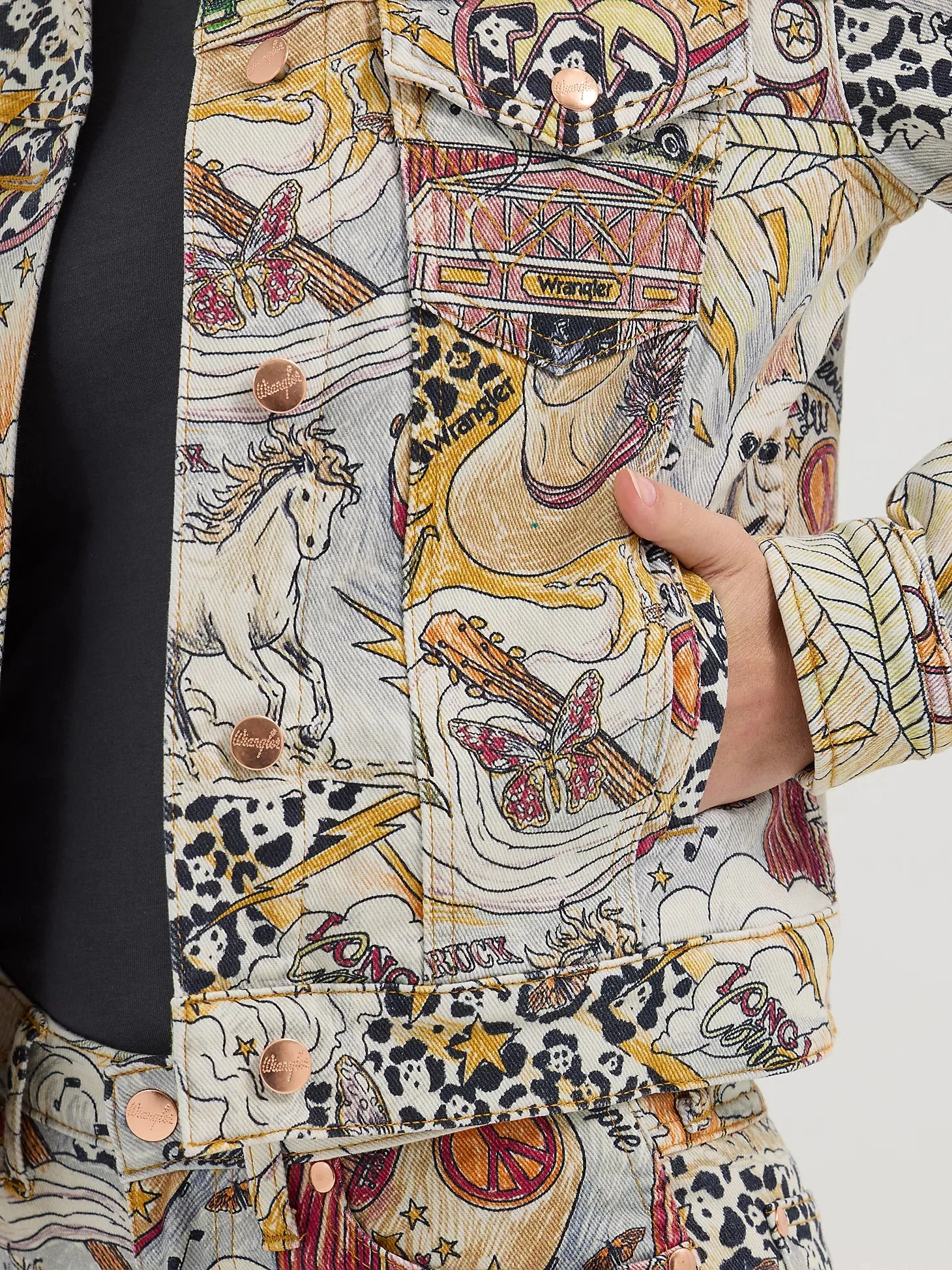 Wrangler x Lainey Wilson Life of Lainey Trucker Jacket In Storyteller Print