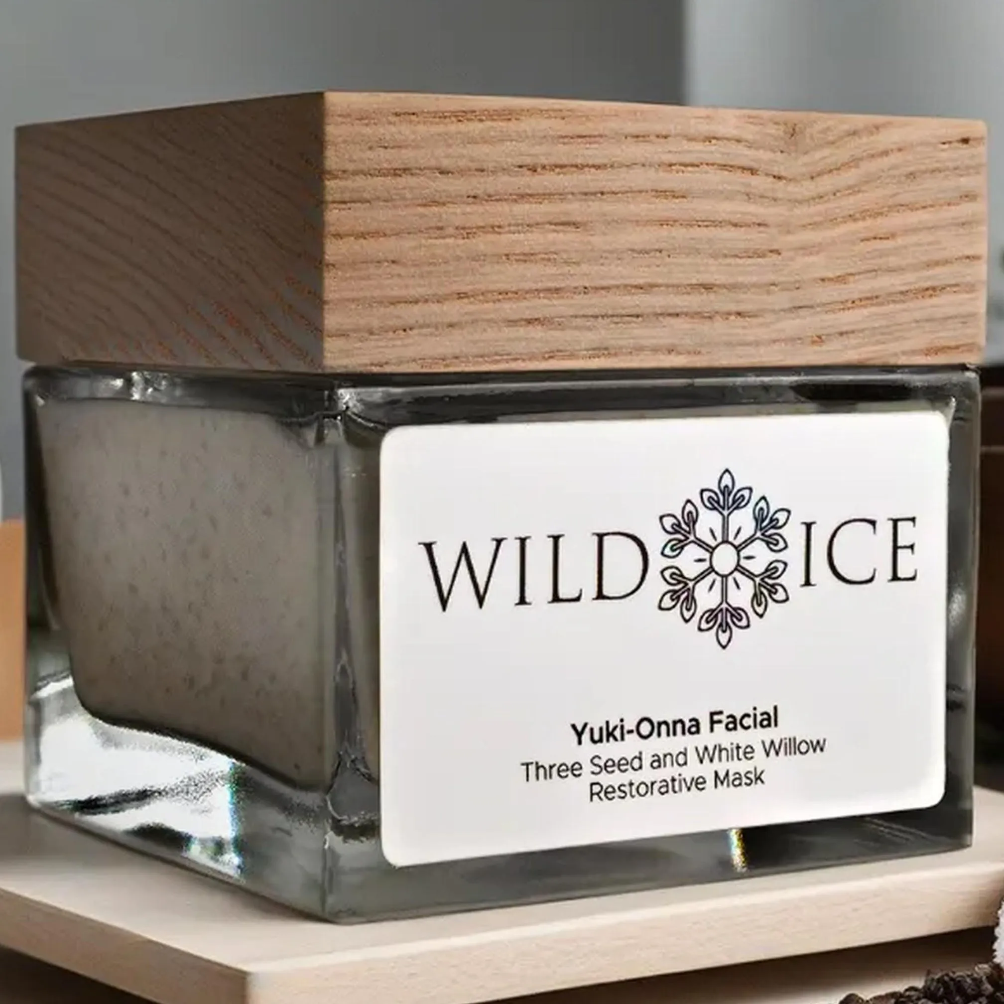 Yuki-Onna Facial: Cold-Preserved Exfoliating Mask with Willow Acid & Three-Seed Blend for a Smooth, Refined Complexion