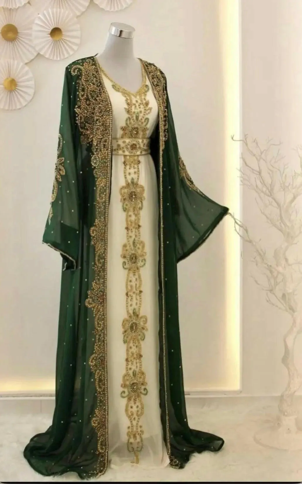 ZARI GREEN